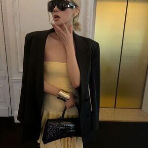 Bottega Veneta Unisex Aviator Shield Sunglasses